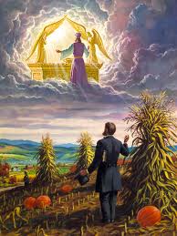 Pintura de una figura angelical emergiendo de una nube sobre un campo de cosecha, mientras un hombre observa. El paisaje incluye plantas de calabaza y un fondo de colinas bajo un cielo tormentoso.