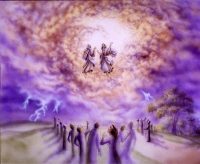 Ilustraci&oacute;n con un grupo de figuras humanas vestidas con t&uacute;nicas blancas, observando desde la tierra una escena celestial. Dos figuras similares a &aacute;ngeles se elevan hacia el centro de un extenso c&uacute;mulo de estrellas y nebulosas, con un resplandor predominante en tonos violeta y dorado. Rayos y rel&aacute;mpagos emergen sutilmente de las nubes, a&ntilde;adiendo un efecto dram&aacute;tico a la escena.