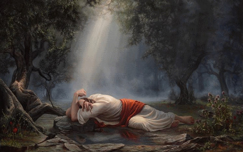 Pintura de una figura femenina vestida con t&uacute;nicas blancas y naranjas, acostada sobre una gran roca en un bosque nebuloso. Un rayo de luz se filtra a trav&eacute;s de las ramas de un &aacute;rbol antiguo, iluminando suavemente su figura en reposo.